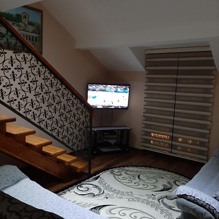 Apartmani Mia Vuksanovic Cetinje Bilik gambar