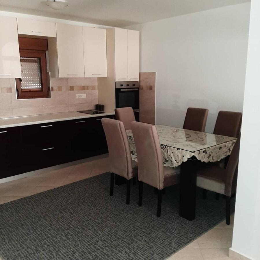 Apartmani Mia Vuksanovic Cetinje Luaran gambar