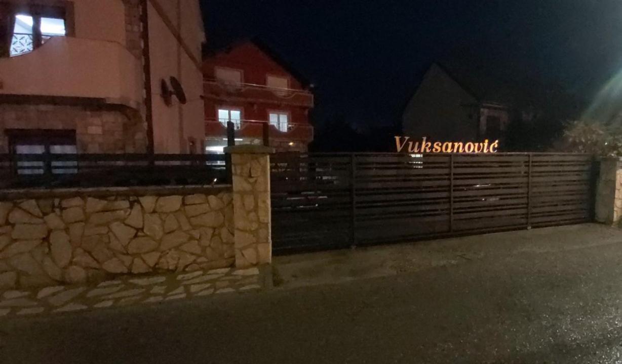 Apartmani Mia Vuksanovic Cetinje Luaran gambar