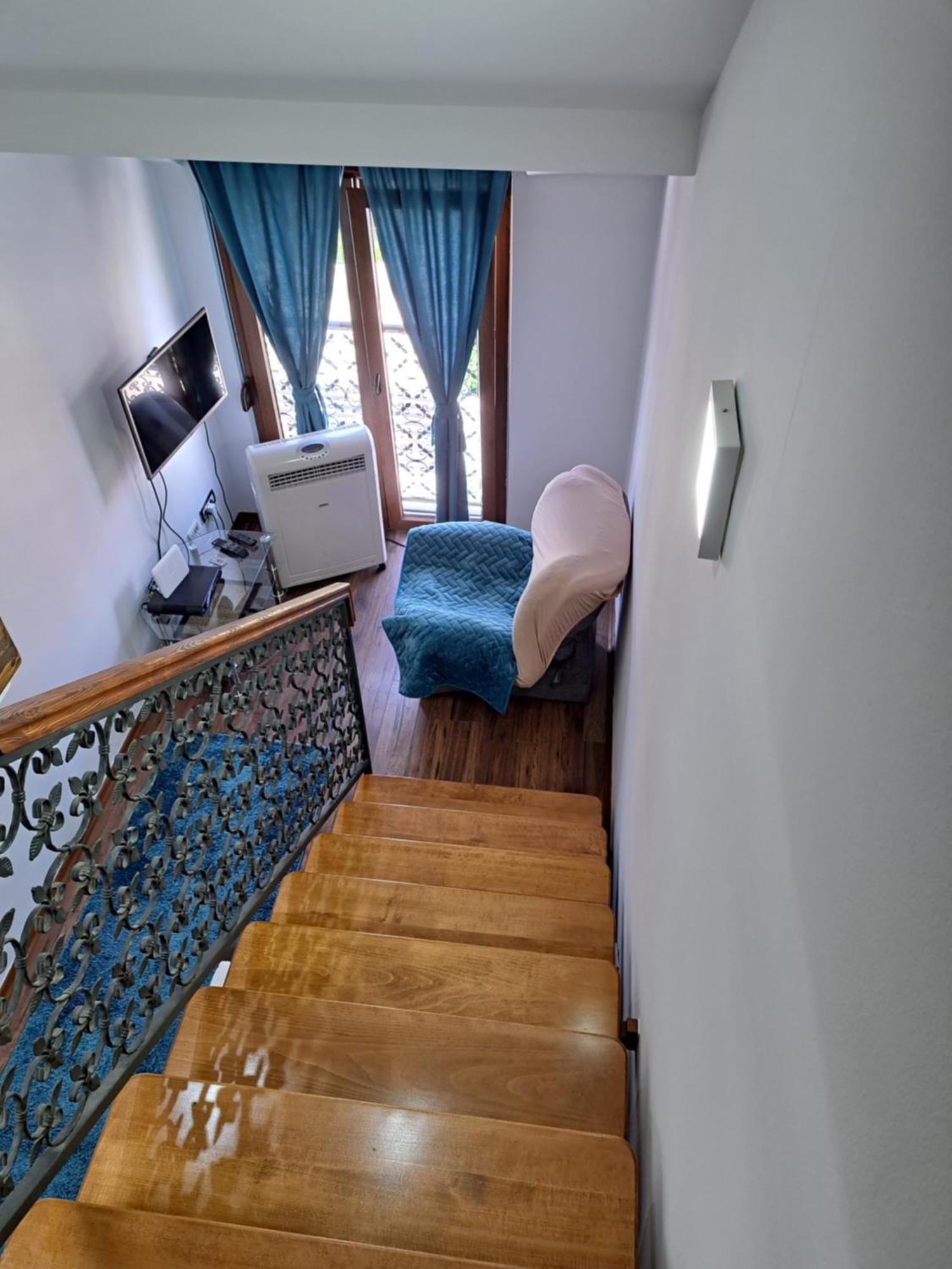 Apartmani Mia Vuksanovic Cetinje Bilik gambar