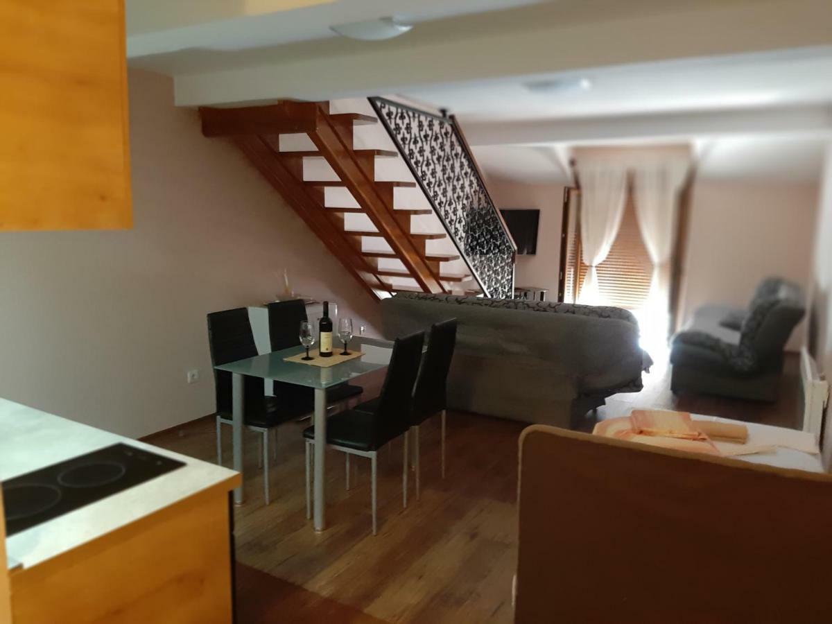 Apartmani Mia Vuksanovic Cetinje Luaran gambar