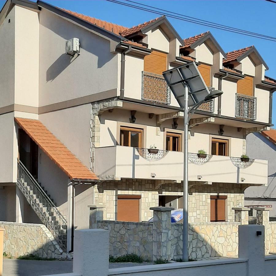 Apartmani Mia Vuksanovic Cetinje Luaran gambar